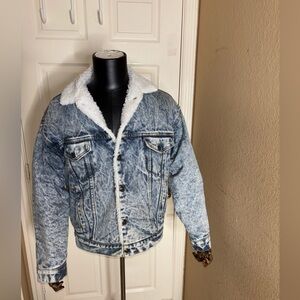 Vintage 1980's Levi's Denim Sherpa Fur Lined Trucker Jean Jacket Unisex Medium